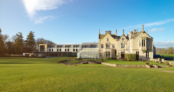 Schloss Roxburghe exterior