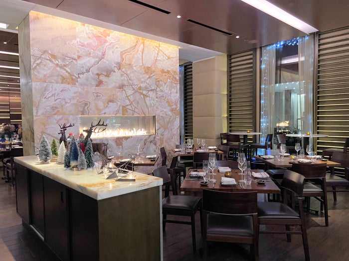 Stetsons Modern Steak and Sushi at Hyatt Regency Chicago