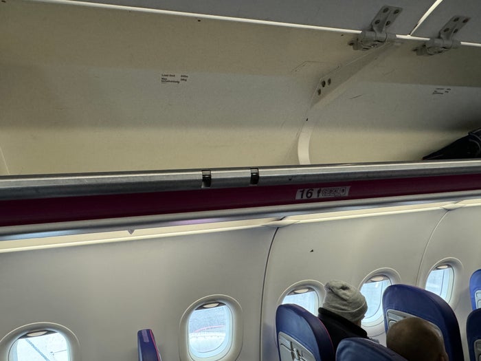 Wizz Air CPH GDN overhead storage Wizz Air CPH GDN overhead storage