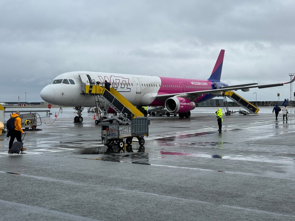 Wizz Air Airbus A321 Economy Class Review [CPH to GDN]