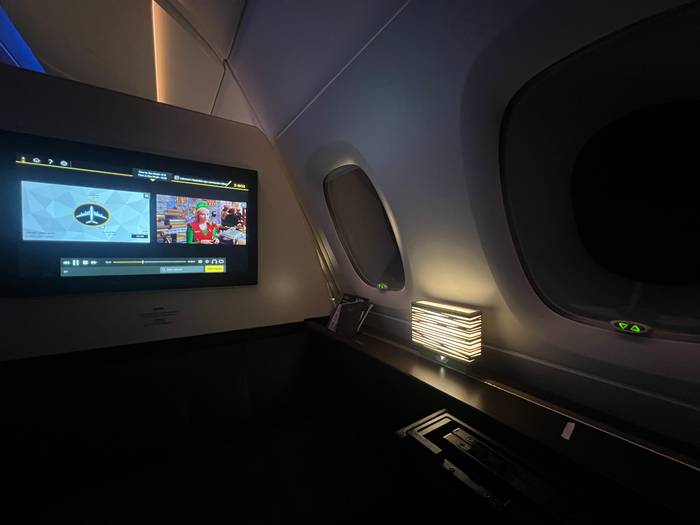 Etihad A380 First Class Apartment Window Shades Dark