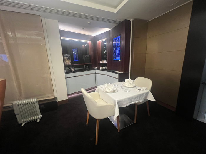 Etihad Lounge LHR Private Room Table