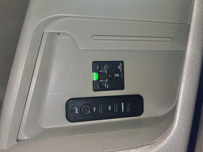 Singapore business 777 ac power outlet and usb Singapore business 777 ac power outlet and usb