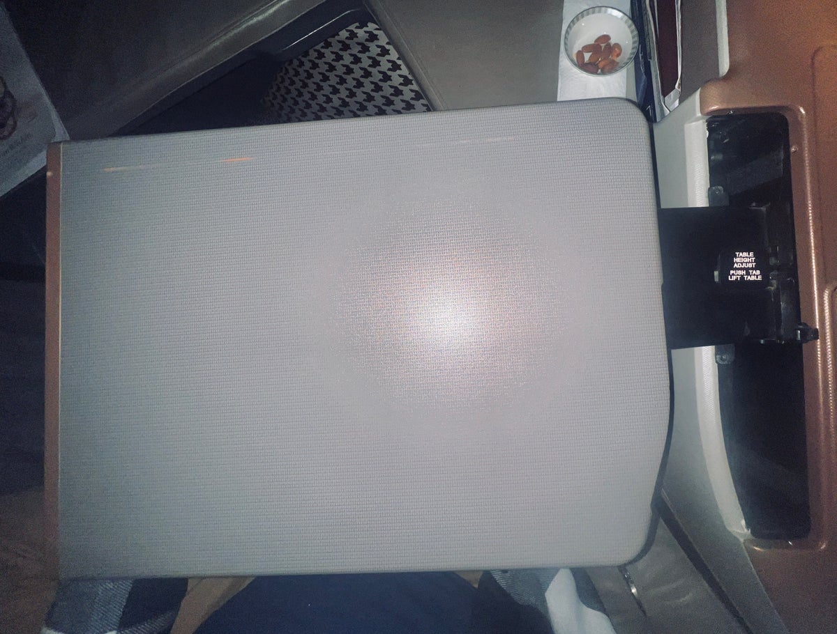 Singapore business 777 tray table empty