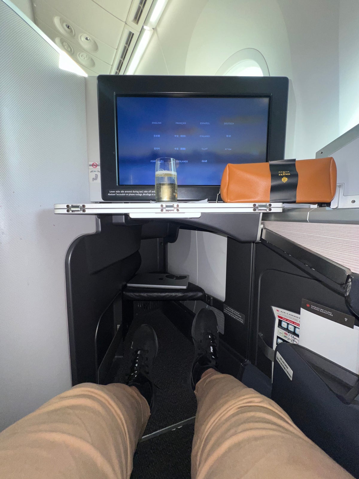 Air Canada business class footwell and space