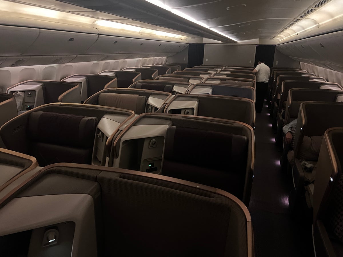 Singapore business 777 cabin from front