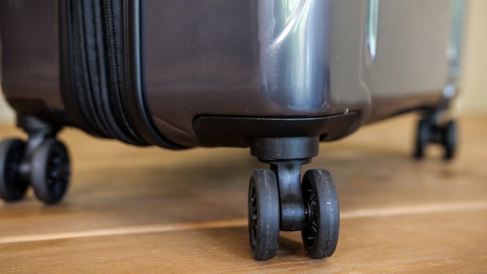 Delsey Helium Aero Wheels