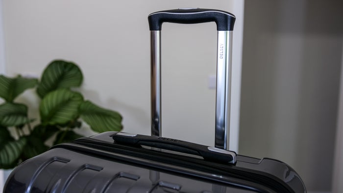 Delsey Helium Aero handles