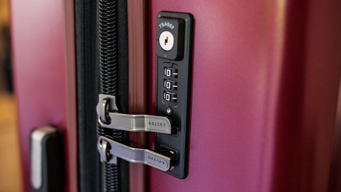 Delsey Titanium Lock
