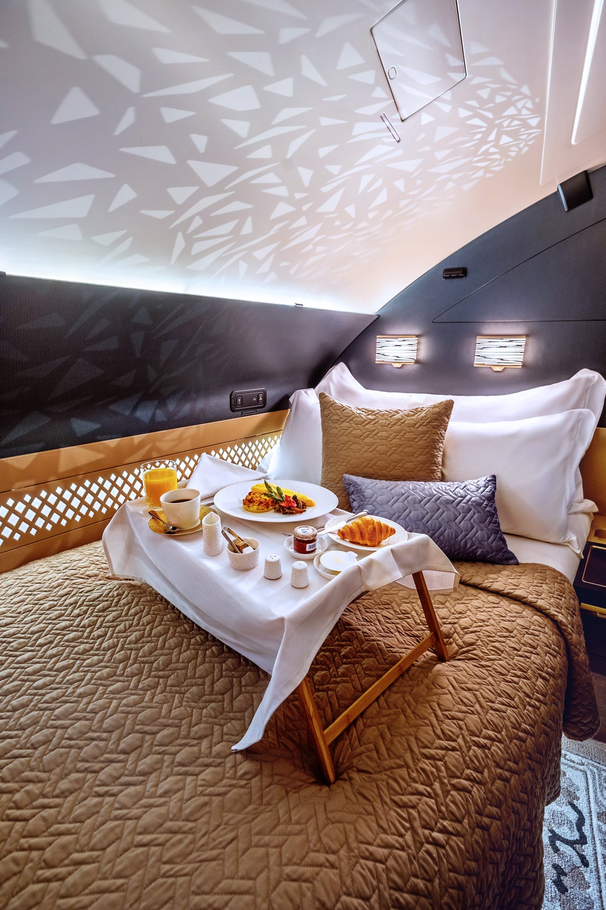 First on UP: Etihad Now Allows Upgrades to The Residence With Miles