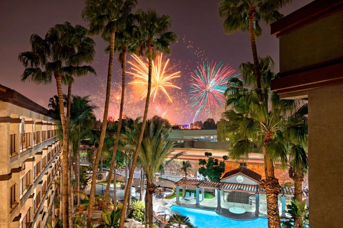 The 12 Best Disneyland Hotels To Book With Points [2026]