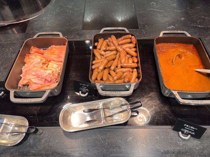 Hilton Tokyo Bay breakfast sausage chicken curry