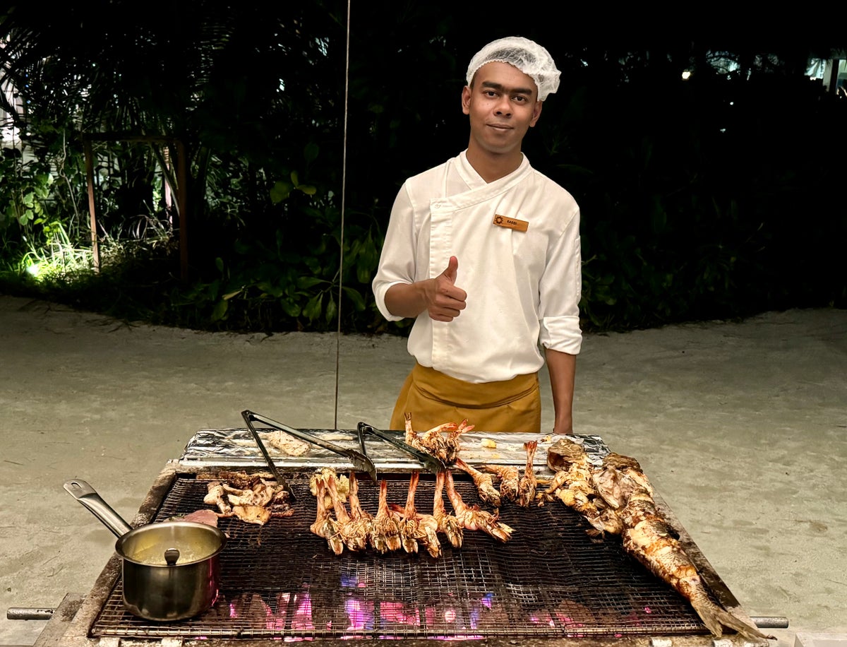 Iru Veli F n B beach dining chef