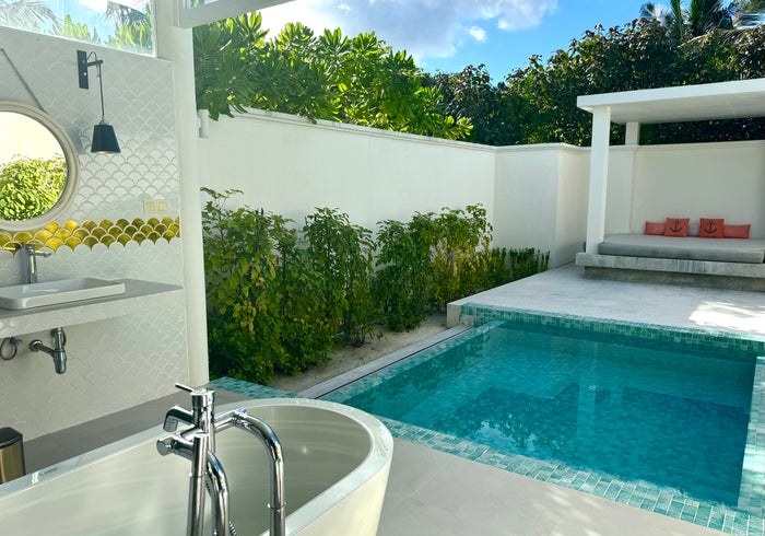 Iru Veli bedroom bathroom and pool Iru Veli bedroom bathroom and pool