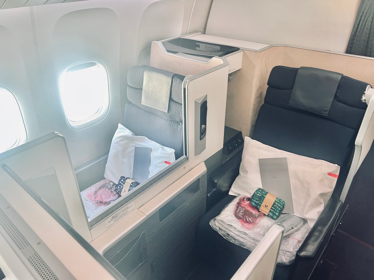 Japan Airlines 777 300er business class 2 seats together