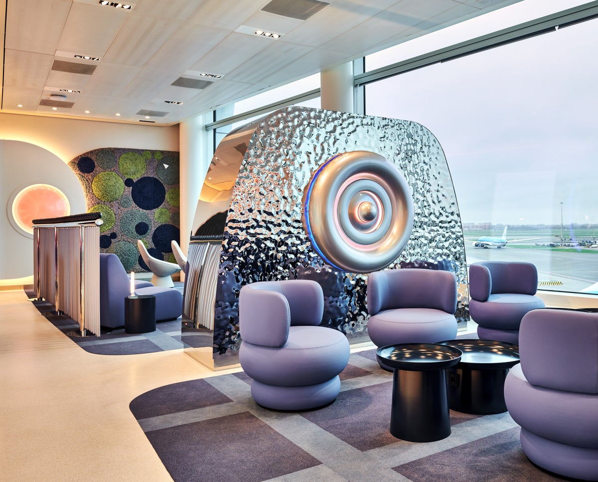 Oneworld’s New Amsterdam Lounge Opens to Passengers