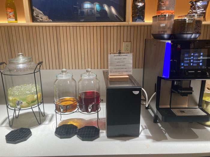SAS Lounge entrance EWR Newark non alcoholic drinks SAS Lounge entrance EWR Newark non alcoholic drinks