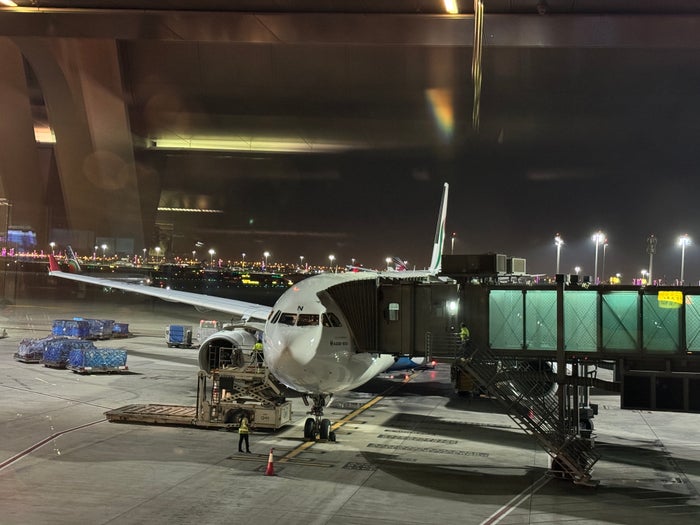 SriLankan DOH A330 300 at gate SriLankan DOH A330 300 at gate