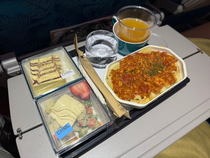 SriLankan DOH CMB A330 300 economy child meal SriLankan DOH CMB A330 300 economy child meal