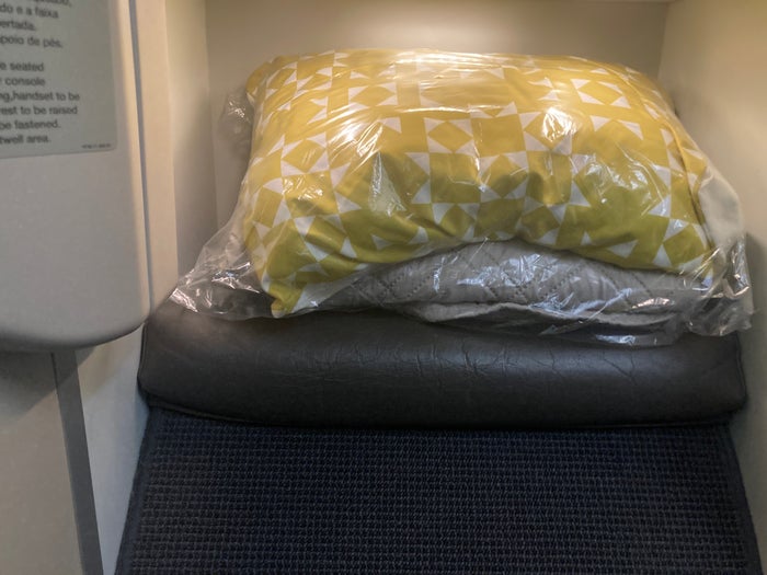 TAP Air Portugal A321LR neo business class EWR LIS bedding in foot well TAP Air Portugal A321LR neo business class EWR LIS bedding in foot well
