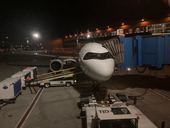 TAP Air Portugal Airbus A321LR-neo Business Class Review [EWR to LIS]