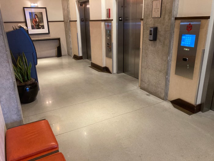 Thompson Washington DC lobby elevator waiting area Thompson Washington DC lobby elevator waiting area