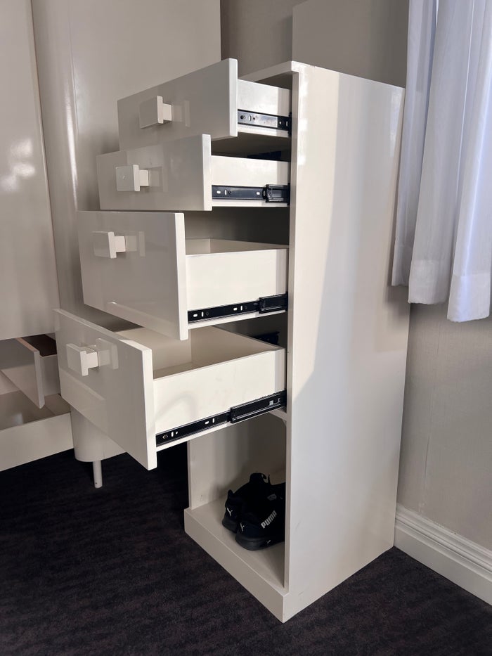 Hyatt Dream Midtown room shelving