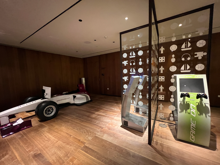 Al Safwa Lounge Game Room Car Al Safwa Lounge Game Room Car