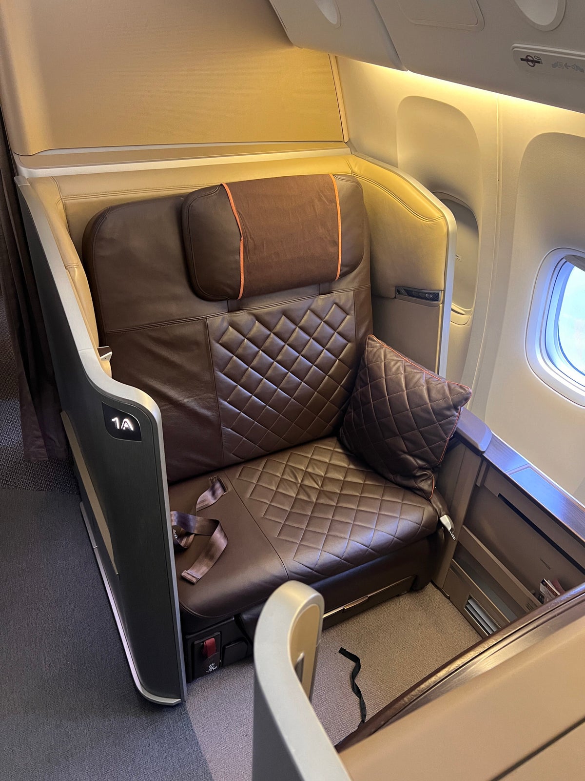 Singapore 777 first class seat 1A