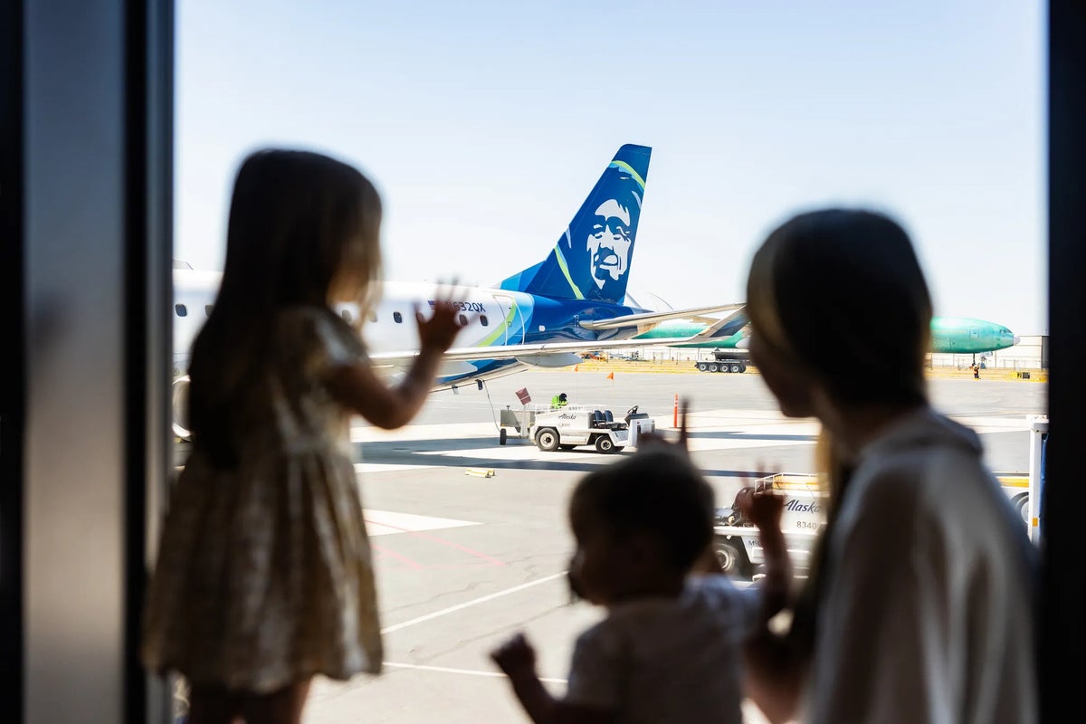 The Ultimate Guide To Flying Alaska Airlines With Kids [2024]