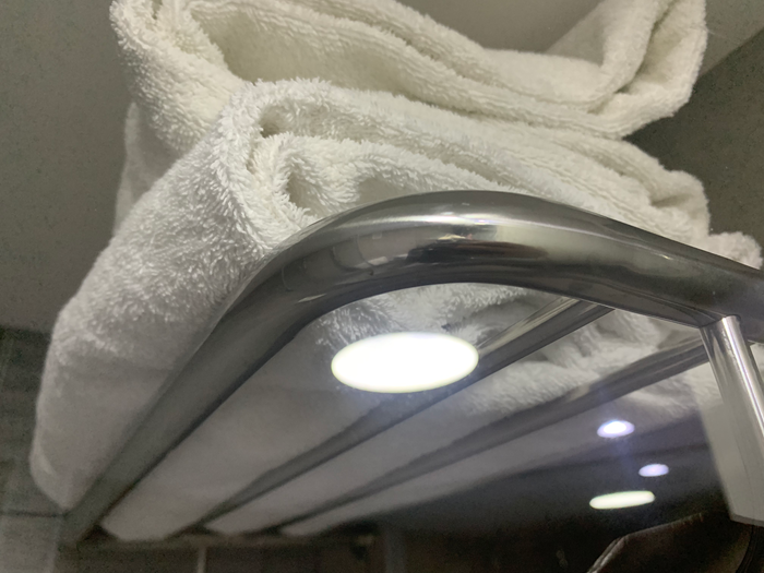AluaSoul Costa Malaga bathroom shower towel rack problem AluaSoul Costa Malaga bathroom shower towel rack problem