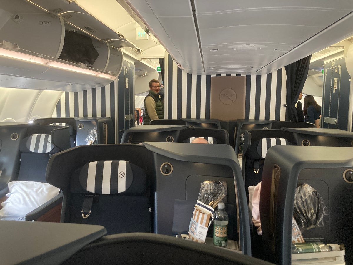 Condor A330 900neo business class cabin