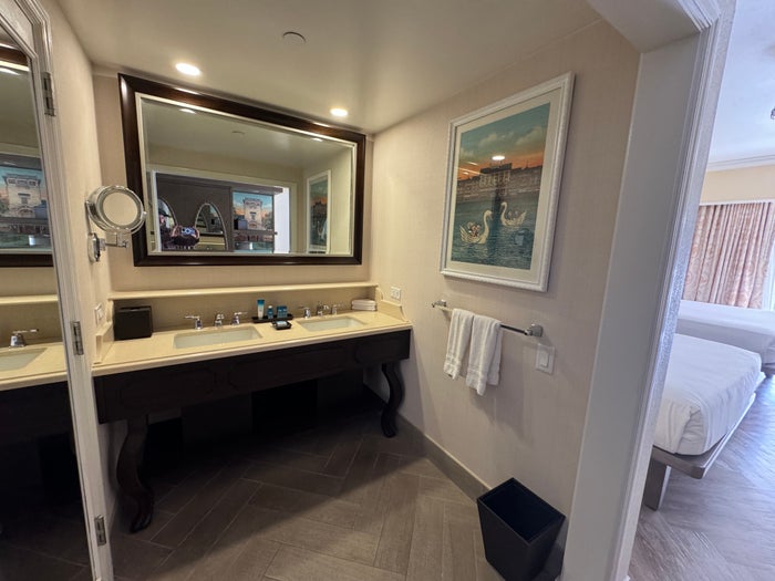 Disneys BoardWalk Inn Bathroom Vanity Open Disneys BoardWalk Inn Bathroom Vanity Open