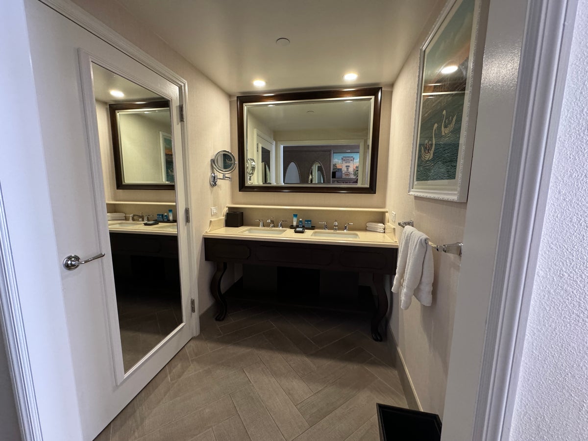 Disneys BoardWalk Inn Bathroom Vanity