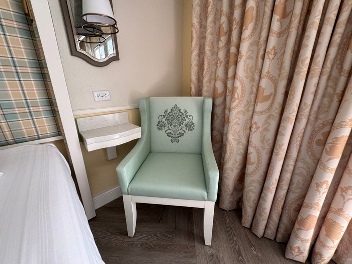 Disneys BoardWalk Inn Corner Nook with Chair Disneys BoardWalk Inn Corner Nook with Chair