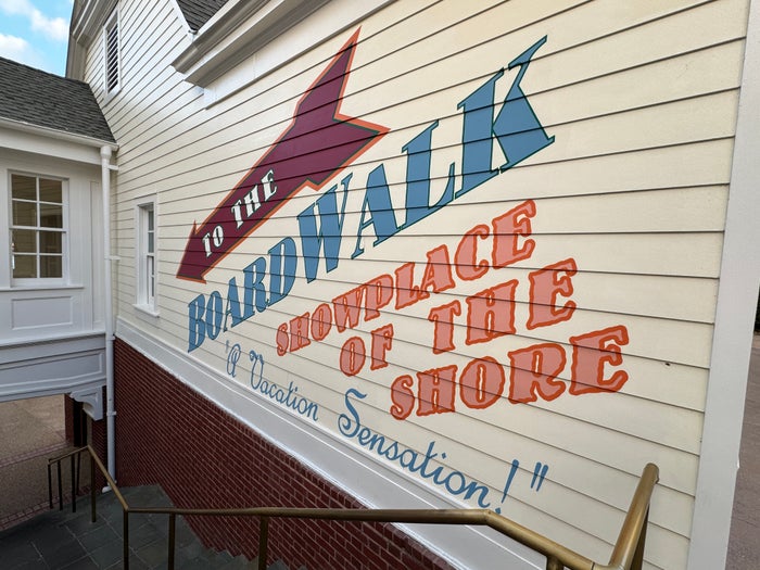 Disneys BoardWalk Inn Famous Sign Disneys BoardWalk Inn Famous Sign
