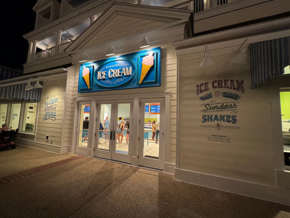 Disneys BoardWalk Inn Ice Cream Night