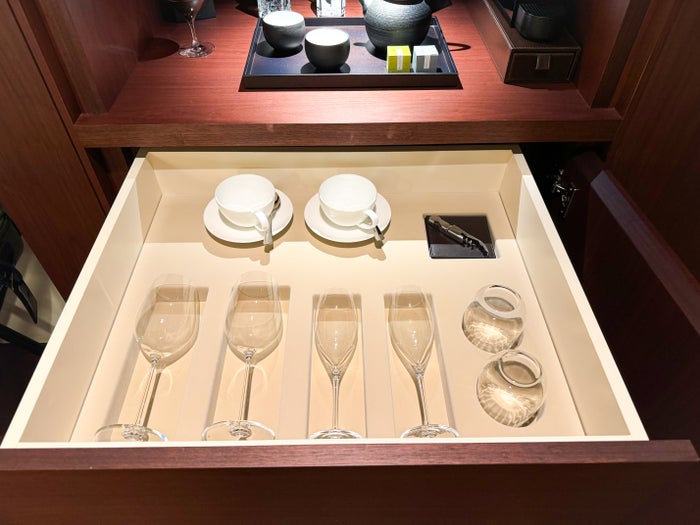 EDITION Tokyo Ginza glasses