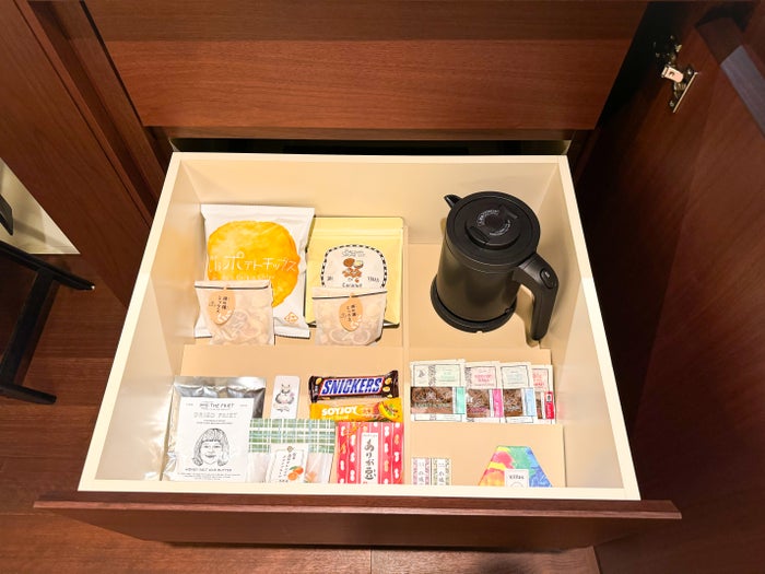 EDITION Tokyo Ginza minibar snacks