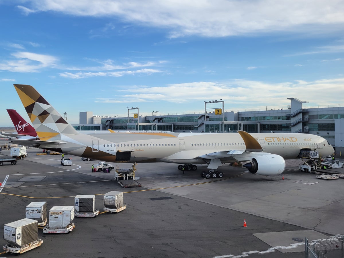 [Expired] Get a 20% Bonus When You Transfer Amex Points to Etihad Guest