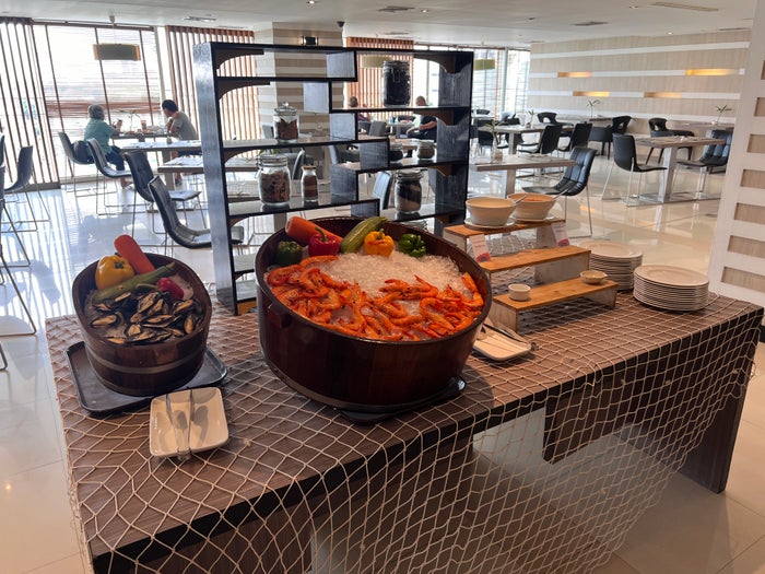 Hilton Garden Inn Bangkok Silom All Day Dining seafood on ice Hilton Garden Inn Bangkok Silom All Day Dining seafood on ice