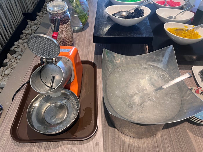 Hilton Garden Inn Bangkok Silom All Day Dining shaved ice machine Hilton Garden Inn Bangkok Silom All Day Dining shaved ice machine