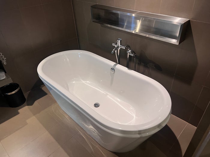 Hilton Garden Inn Bangkok Silom bathroom tub Hilton Garden Inn Bangkok Silom bathroom tub