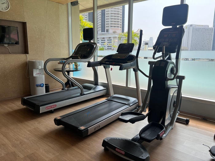 Hilton Garden Inn Bangkok Silom fitness center cardio machines Hilton Garden Inn Bangkok Silom fitness center cardio machines