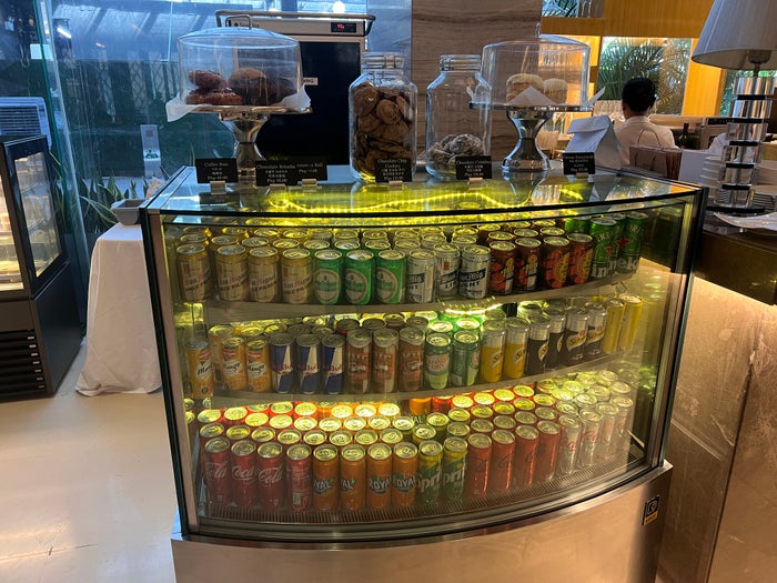 Holiday Inn Express Manila Newport City bar beverages Holiday Inn Express Manila Newport City bar beverages