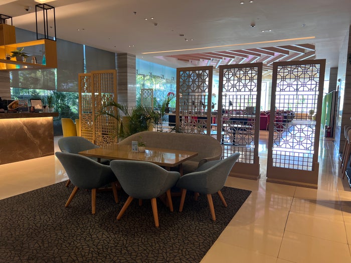 Holiday Inn Express Manila Newport City bar seating area Holiday Inn Express Manila Newport City bar seating area