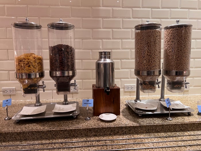 Holiday Inn Express Manila Newport City breakfast cereal options Holiday Inn Express Manila Newport City breakfast cereal options