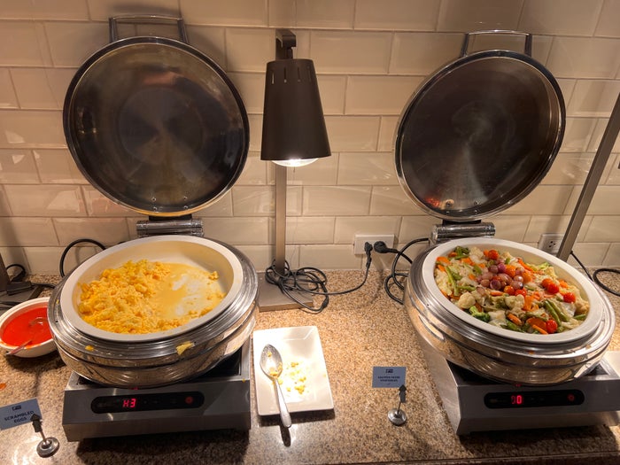 Holiday Inn Express Manila Newport City breakfast eggs and vegetables Holiday Inn Express Manila Newport City breakfast eggs and vegetables