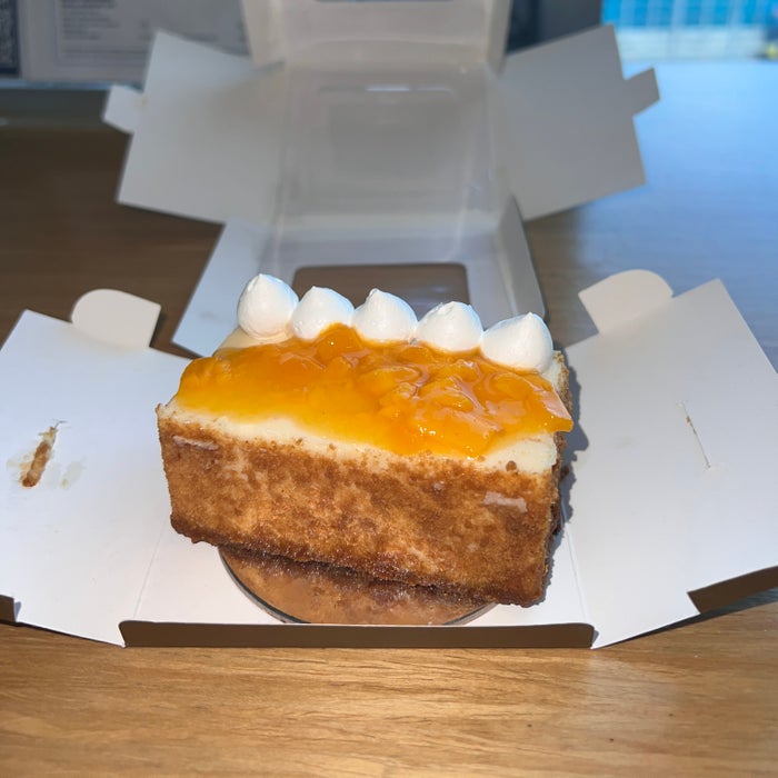 Holiday Inn Express Manila Newport City cheesecake Holiday Inn Express Manila Newport City cheesecake