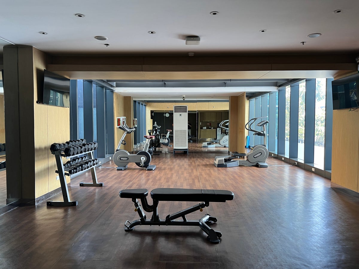Holiday Inn Express Manila Newport City fitness center